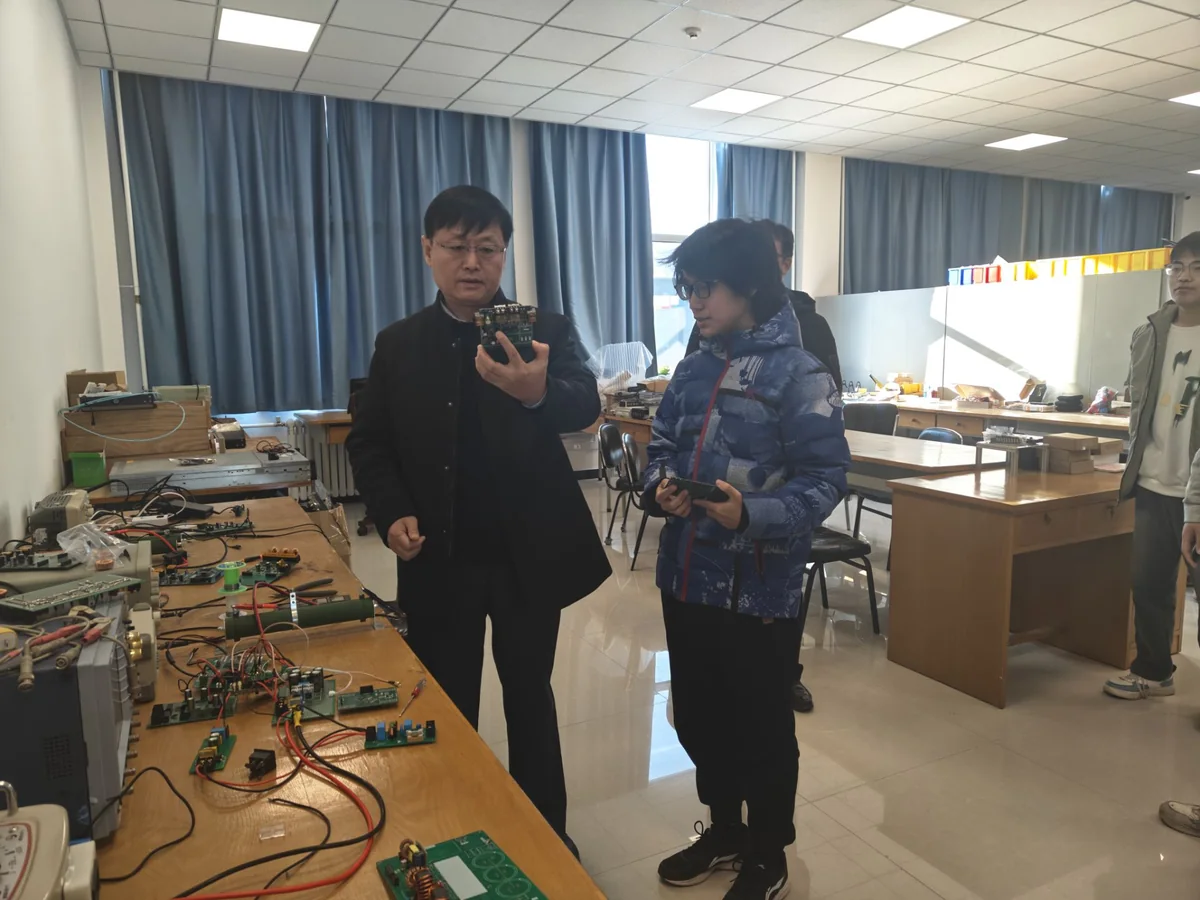 学长返校与协会成员交流研讨会活动现场照片 2
