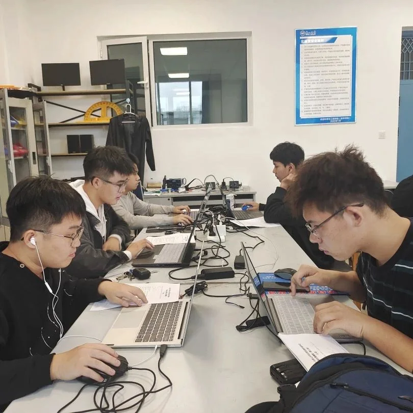 指尖风暴大赛活动现场照片 3